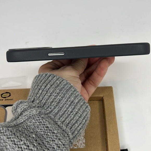 Decoded Nike Grind Recycled Leather Protective Phone Case iPhone 13 Pro Max Navy - Picture 7 of 11